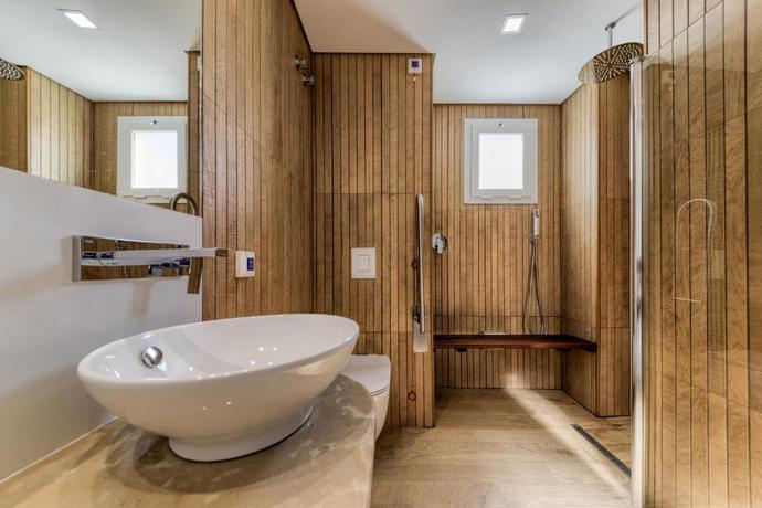 Imagen de la habitación del Hotel Puertobahia y SPA. Foto 9