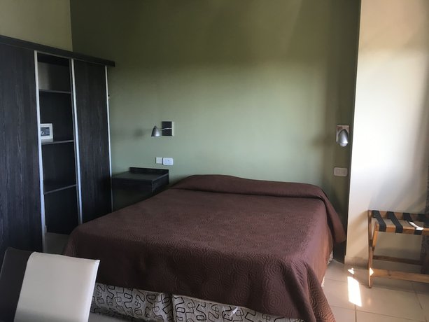 Imagen de la habitación del Hotel Puesta Del Sol, SAN RAFAEL. Foto 15