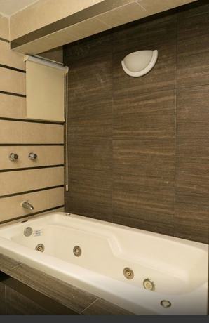 Imagen de la habitación del Hotel Puesta de Sol calle cuba. Foto 1