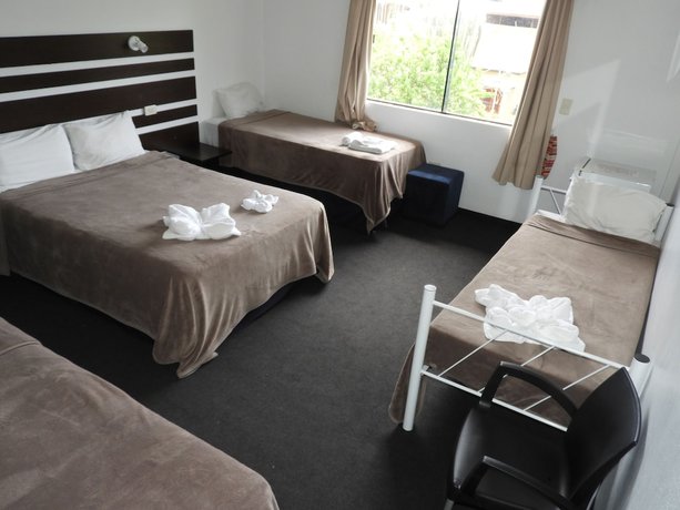 Imagen de la habitación del Hotel Puesta del Sol, Encarnaci&oacute;n. Foto 4