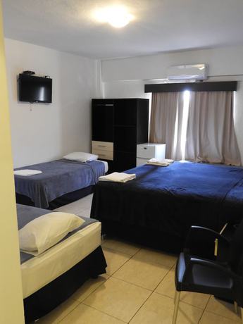 Imagen de la habitación del Hotel Puesta del Sol, Encarnaci&oacute;n. Foto 9