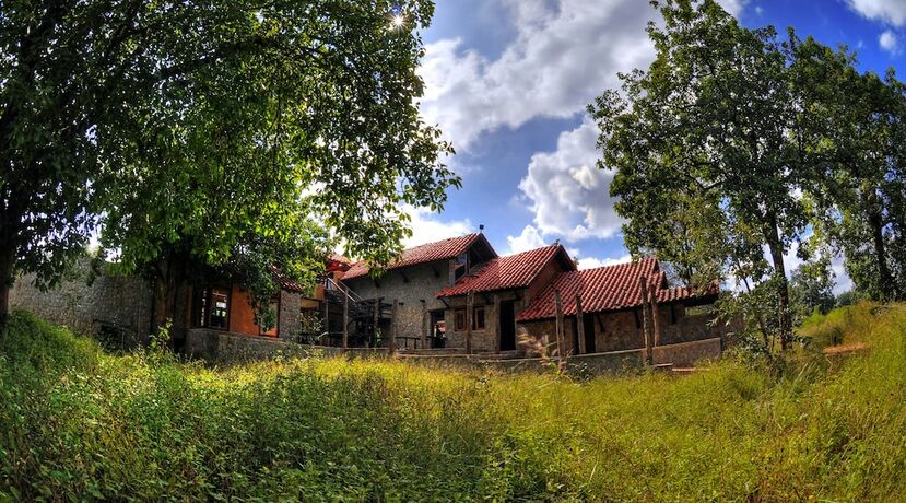 Imagen general del Hotel Pugdundee Safaris - Kanha Earth Lodge. Foto 3