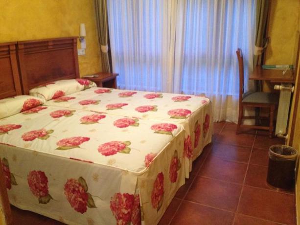 Imagen de la habitación del Hotel Pugide. Foto 12