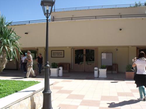 Imagen general del Hotel Pugnochiuso Resort - Degli Ulivi. Foto 5