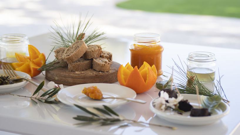 Imagen del bar/restaurante del Hotel Puig Campana Nature Suites and Btt. Foto 4