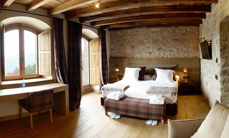 Imagen de la habitación del Hotel Puig Francó. Foto 20