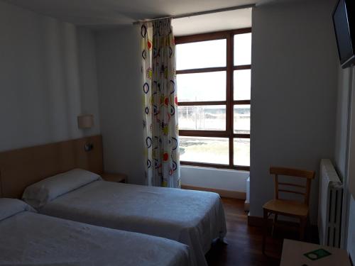 Imagen de la habitación del Hotel Puigcerda. Foto 5