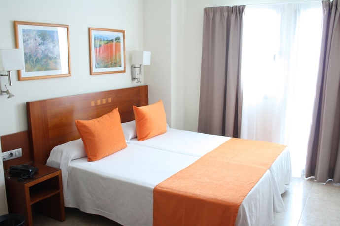 Imagen de la habitación del Hotel Pujol. Foto 14