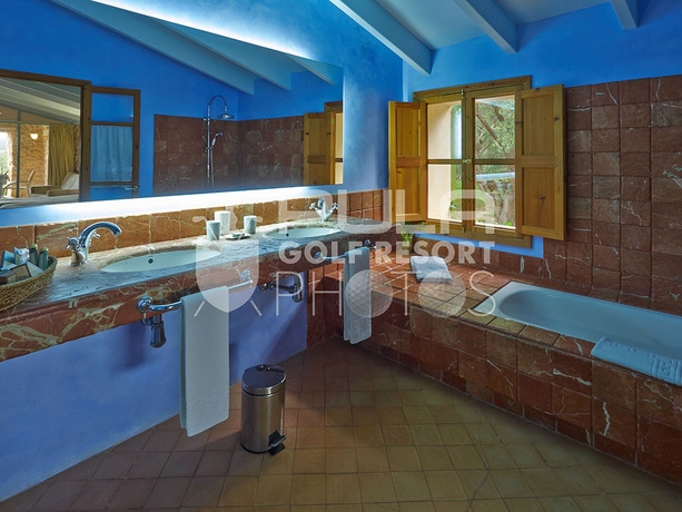 Imagen de la habitación del Hotel Pula Golf Resort. Foto 11