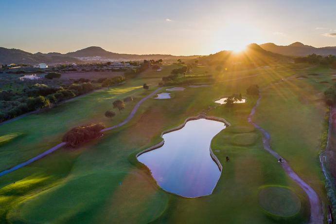 Imagen general del Hotel Pula Golf Resort. Foto 3