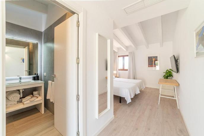 Imagen de la habitación del Hotel Pula Golf Resort. Foto 14