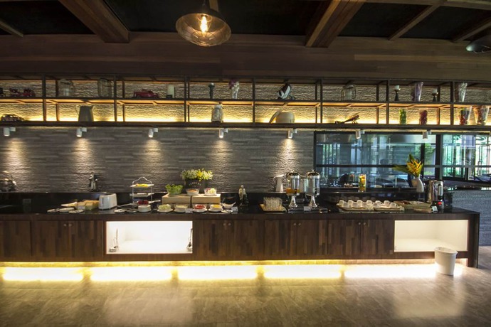 Imagen de los interiores del Hotel Pulakorn Private Beach Resort. Foto 17