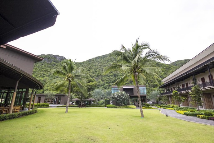Imagen de la piscina del Hotel Pulakorn Private Beach Resort. Foto 20