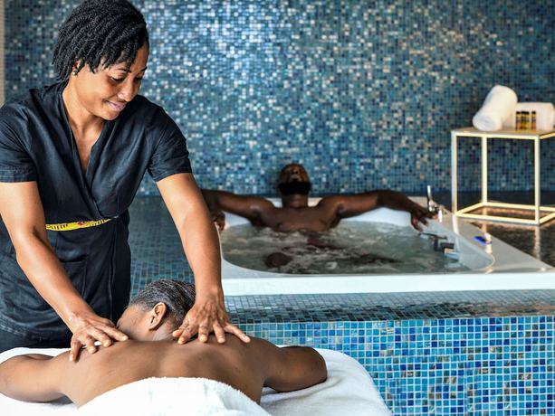 Imagen de la habitación del Hotel Pullman Abidjan. Foto 11