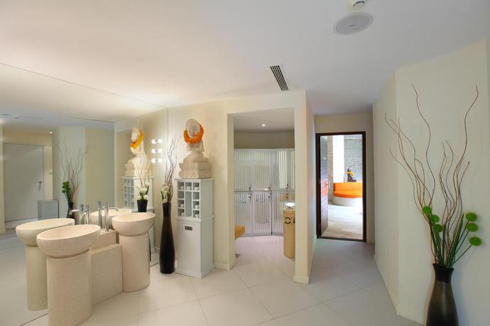 Imagen de los interiores del Hotel Pullman Bali Legian Beach. Foto 18