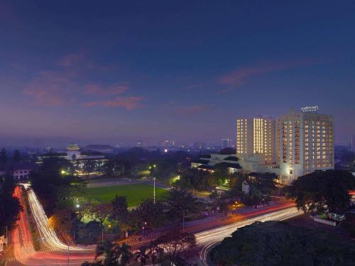 Imagen general del Hotel Pullman Bandung Grand Central. Foto 2