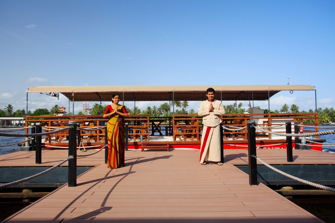 Imagen de los exteriores del Hotel Pullman Bentota Resort and Spa. Foto 6