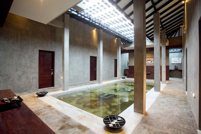 Imagen de la piscina del Hotel Pullman Bentota Resort and Spa. Foto 16