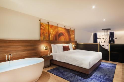 Imagen de la habitación del Hotel Pullman Budapest. Foto 19