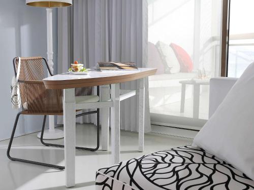 Imagen de la habitación del Hotel Pullman Cannes Mandelieu. Foto 20