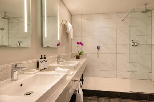 Imagen de la habitación del Hotel Pullman Cape Town City Centre. Foto 6