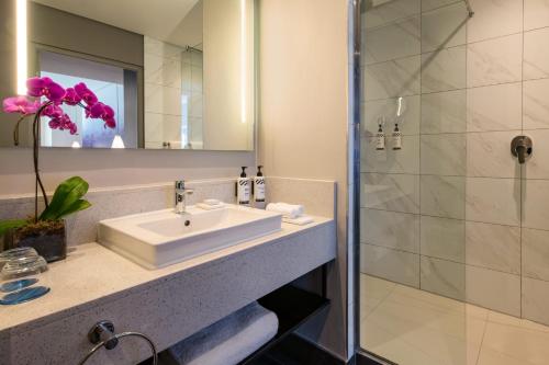 Imagen de la habitación del Hotel Pullman Cape Town City Centre. Foto 7