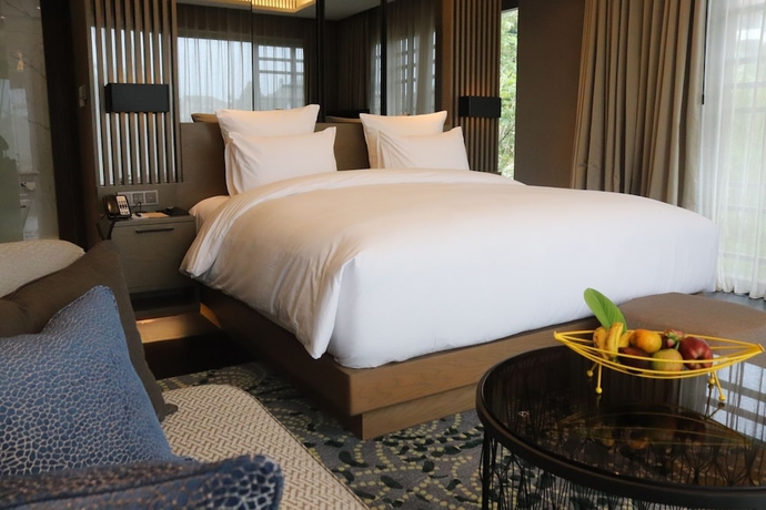 Imagen de la habitación del Hotel Pullman Ciawi Vimala Hills Resort. Foto 15