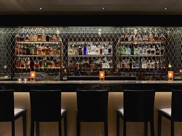 Imagen del bar/restaurante del Hotel Pullman Cologne. Foto 2