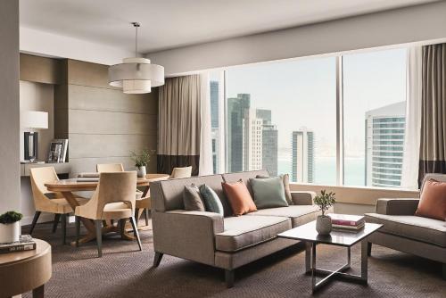 Imagen de la habitación del Hotel Pullman Doha West Bay. Foto 8