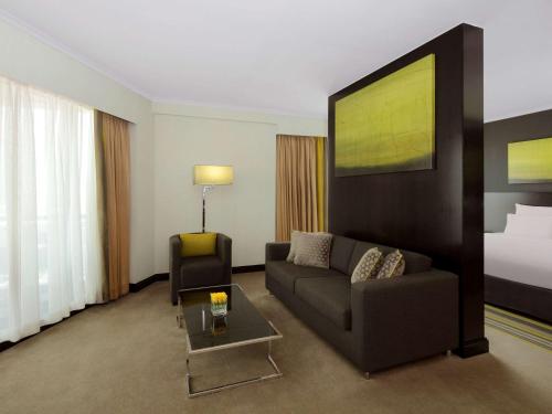 Imagen de la habitación del Hotel Pullman Dubai Creek City Centre. Foto 14