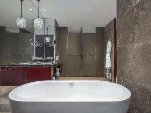 Imagen general del Hotel Pullman Guangzhou Baiyun Airport. Foto 4