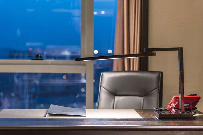 Imagen de la habitación del Hotel Pullman Guiyang. Foto 9