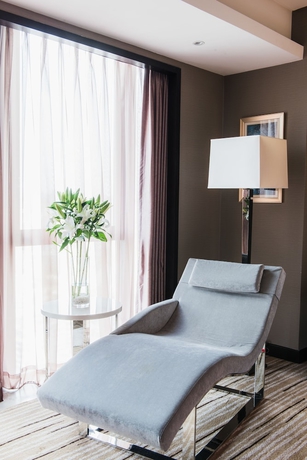 Imagen de la habitación del Hotel Pullman Guiyang. Foto 17