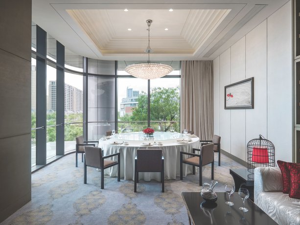 Imagen del bar/restaurante del Hotel Pullman Haining. Foto 6