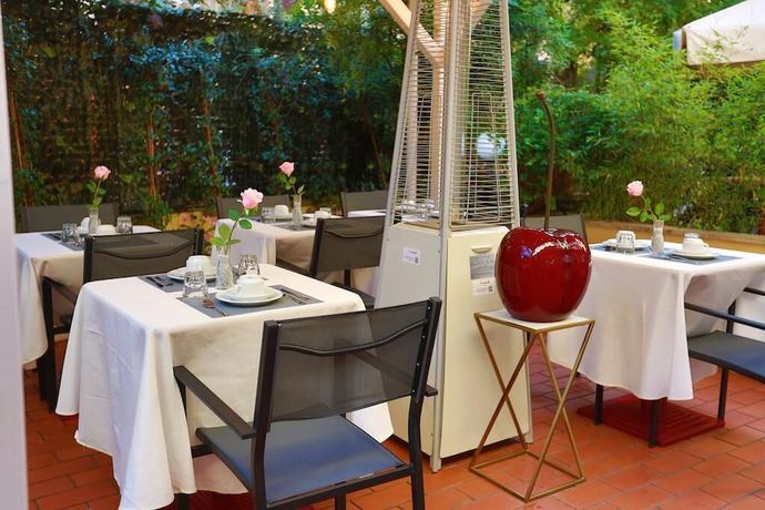 Imagen del bar/restaurante del Hotel Pullman Life. Foto 5