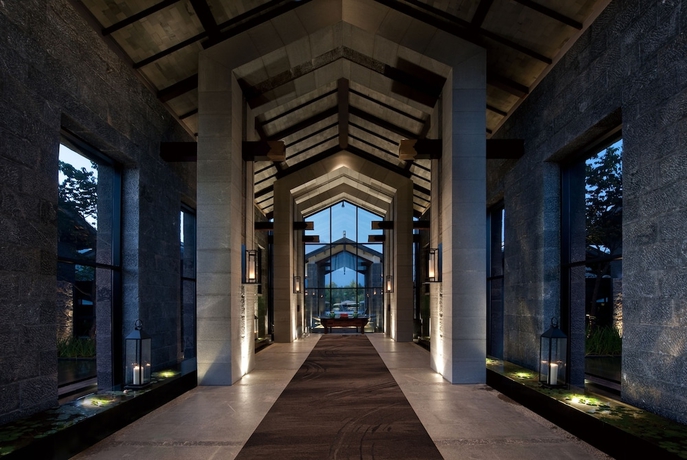 Imagen de los interiores del Hotel Pullman Lijiang Resort and Spa. Foto 17