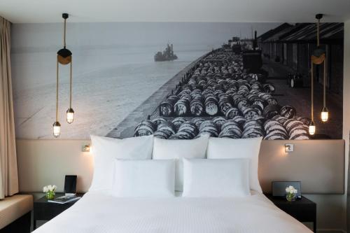 Imagen de la habitación del Hotel Pullman Liverpool. Foto 18