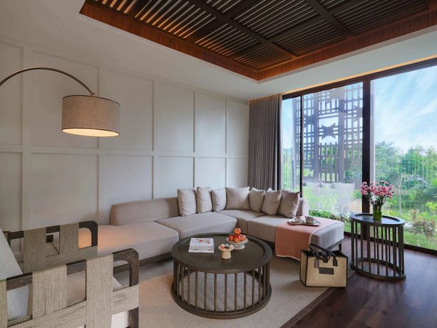 Imagen de la habitación del Hotel Pullman Lombok Merujani Mandalika Beach Resort. Foto 18