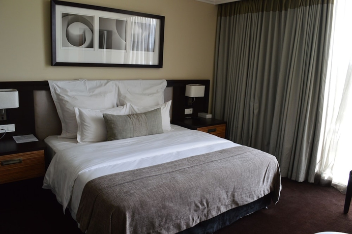 Imagen de la habitación del Hotel Pullman Lubumbashi Grand Karavia. Foto 7