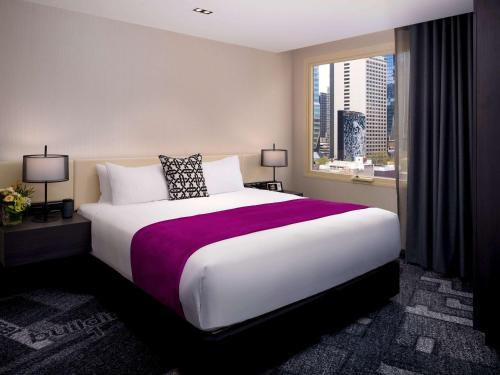 Imagen de la habitación del Hotel Pullman Melbourne City Centre. Foto 20