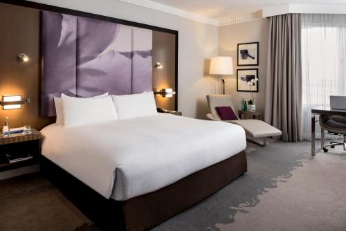 Imagen de la habitación del Hotel Pullman Miami Airport. Foto 16