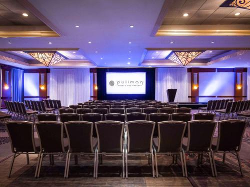 Imagen general del Hotel Pullman Miami Airport. Foto 11