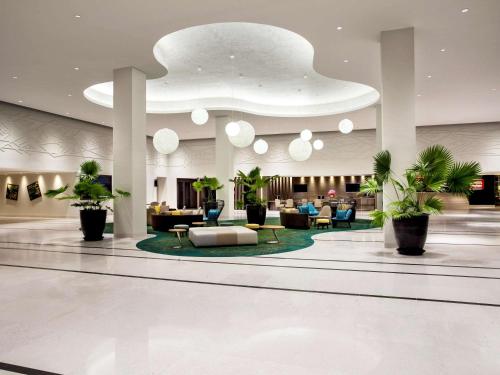 Imagen general del Hotel Pullman Miri Waterfront. Foto 4