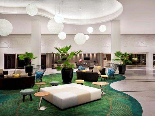 Imagen general del Hotel Pullman Miri Waterfront. Foto 5