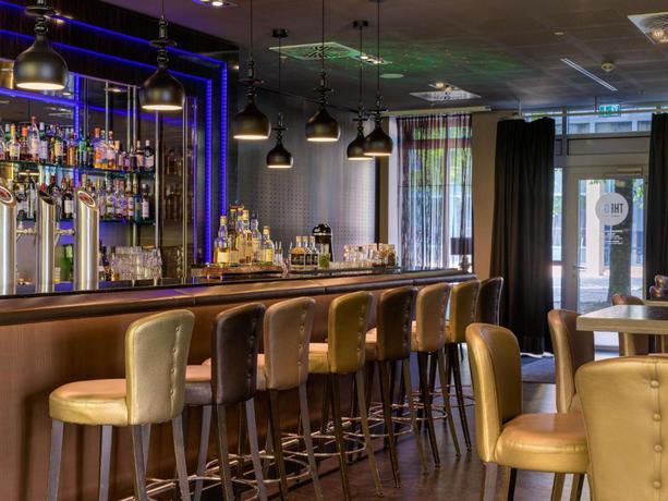 Imagen del bar/restaurante del Hotel Pullman Munich. Foto 4