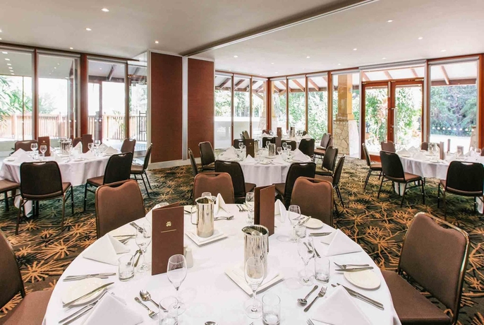 Imagen de los interiores del Hotel Pullman Palm Cove Sea Temple Resort and Spa. Foto 8