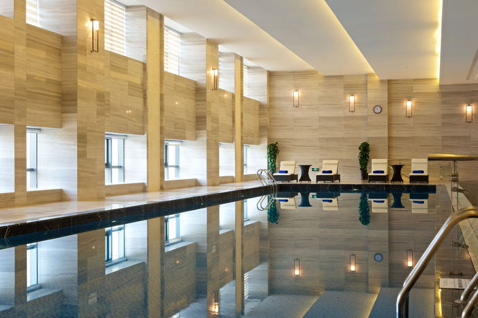 Imagen de la piscina del Hotel Pullman Panjin Oriental Ginza. Foto 17