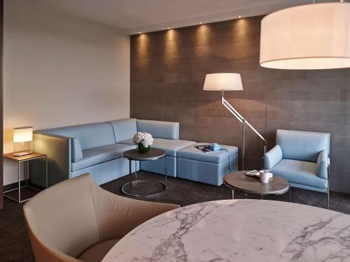 Imagen de la habitación del Hotel Pullman Paris Tour Eiffel. Foto 10