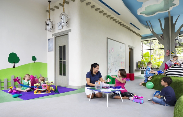 Imagen de los interiores del Hotel Pullman Phuket Arcadia Naithon Beach. Foto 14