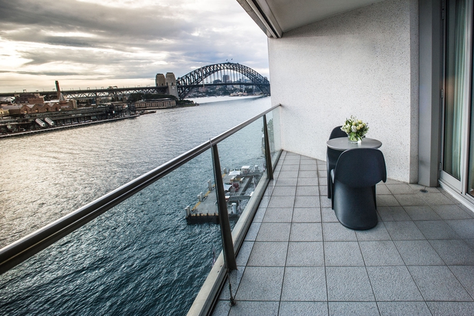 Imagen de la habitación del Hotel Pullman Quay Grand Sydney Harbour. Foto 4